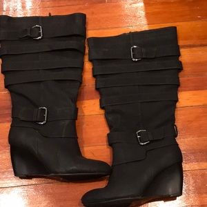 Black heel boots